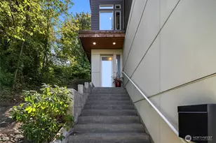 4025 Burton Pl W, Seattle, WA 98199 - Photo 2