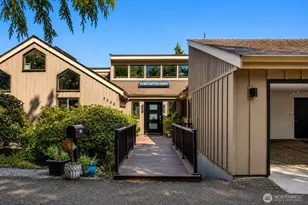 9360 Mercerwood Dr, Mercer Island, WA 98040 - Photo 1