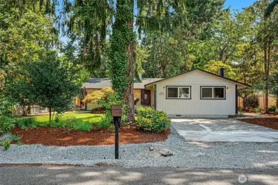1121 Military Road E, Tacoma, WA 98445 - Photo 2