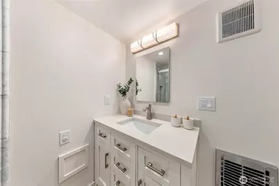 6215 38th Avenue NE, Seattle, WA 98115 - Photo 22