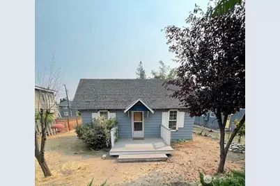 219 W Highland Avenue, Chelan, WA 98816 - Photo 1