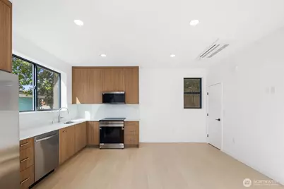 3943 S Morgan Street #B, Seattle, WA 98118 - Photo 8