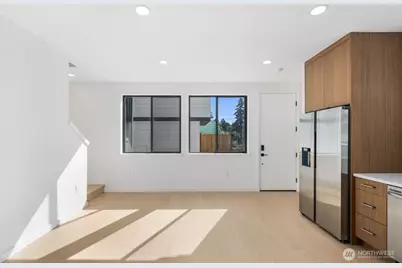 3943 S Morgan Street #B, Seattle, WA 98118 - Photo 2