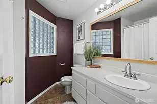 719 Kensington Ave S, Kent, WA 98030 - Photo 16