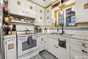 16001 Park Ave S, Spanaway, WA 98387 - Photo 8