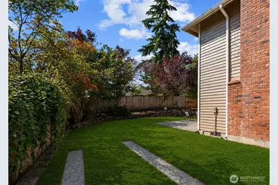 24717 SE 45th Pl, Issaquah, WA 98029 - Photo 32