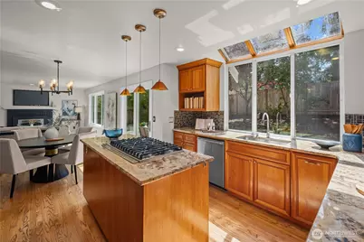 24717 SE 45th Pl, Issaquah, WA 98029 - Photo 14