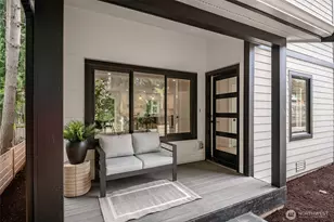 12646 NE 80th St, Kirkland, WA 98033 - Photo 2