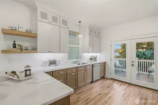 7717 2nd Ave NE, Seattle, WA 98115 - Photo 4