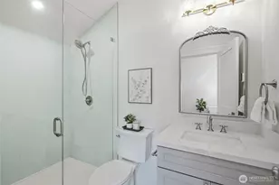 7717 2nd Ave NE, Seattle, WA 98115 - Photo 16