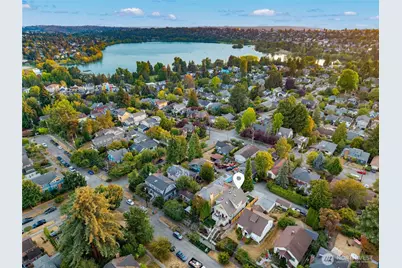 7717 2nd Avenue NE, Seattle, WA 98115 - Photo 38