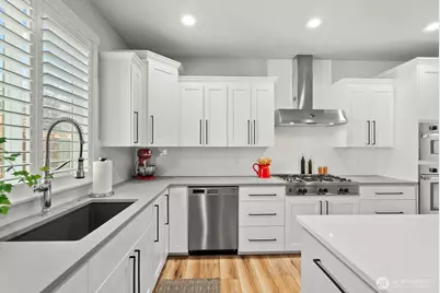18320 133rd Street E, Bonney Lake, WA 98391 - Photo 10