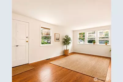 3820 14th Avenue S, Seattle, WA 98178 - Photo 4