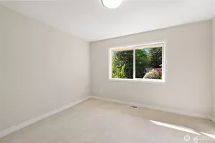 8144 W Mercer Way, Mercer Island, WA 98040 - Photo 26