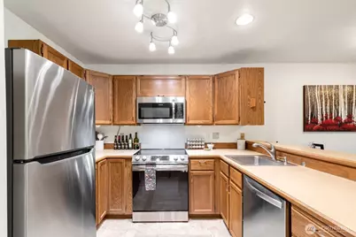 12027 15th Avenue NE #304, Seattle, WA 98125 - Photo 6