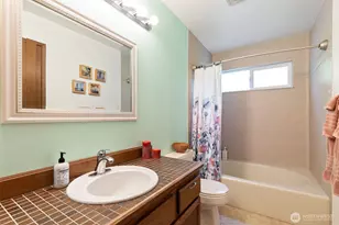 12027 15th Ave NE, Seattle, WA 98125 - Photo 32