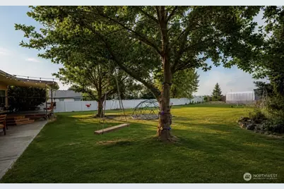 8831 NE Hillcrest Drive, Moses Lake, WA 98837 - Photo 38