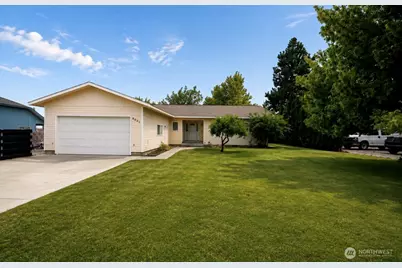 8831 NE Hillcrest Drive, Moses Lake, WA 98837 - Photo 1