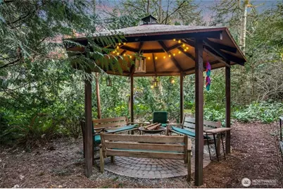 1815 102nd Place SE, Bellevue, WA 98004 - Photo 10