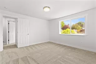 8823 S Yakima Ave, Tacoma, WA 98444 - Photo 32