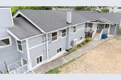 1022 SW 151st Street, Burien, WA 98166 - Photo 2