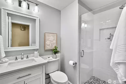 629 Kirkland Way #B11, Kirkland, WA 98033 - Photo 2