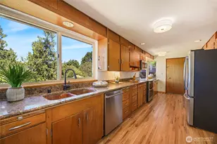 5813 SW Horton St, Seattle, WA 98116 - Photo 12