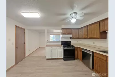 8703 Hawks Glen Loop SE, Olympia, WA 98513 - Photo 10
