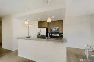 16141 Cleveland St, Redmond, WA 98052 - Photo 10