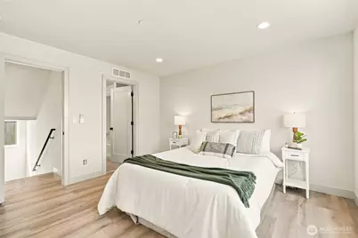 6945 Ellis Avenue S, Seattle, WA 98108 - Photo 22