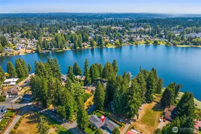 15729 Larch Way, Lynnwood, WA 98087 - Photo 2