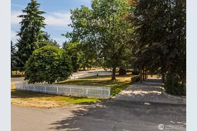 8610 Sequoia Court SE, Yelm, WA 98597 - Photo 30
