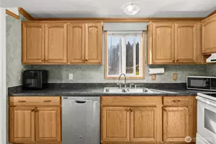 21716 146 St E, Bonney Lake, WA 98391 - Photo 16