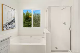 24270 SE 11th Pl, Sammamish, WA 98075 - Photo 26
