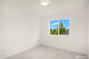 24270 SE 11th Pl, Sammamish, WA 98075 - Photo 28