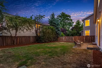 24270 SE 11th Place, Sammamish, WA 98075 - Photo 34