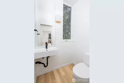 2011 NE 123rd Street, Seattle, WA 98125 - Photo 18
