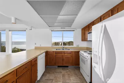 402 Boulevard #202, Bellingham, WA 98225 - Photo 14