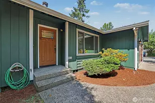14205 154 Ave SE, Renton, WA 98059 - Photo 2