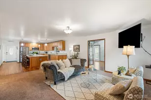 209 Emery Ave N, South Prairie, WA 98385 - Photo 4