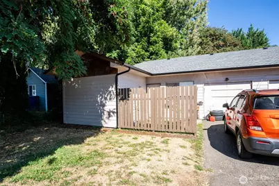 1126 Puget Street NE, Olympia, WA 98506 - Photo 2