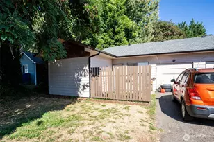 1126 Puget St NE, Olympia, WA 98506 - Photo 2
