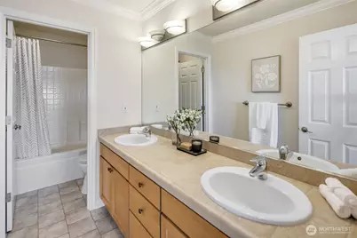 7208 8th Avenue NE, Seattle, WA 98115 - Photo 30