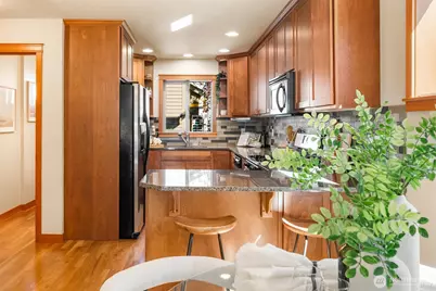 2340 44th Avenue SW #C, Seattle, WA 98116 - Photo 8