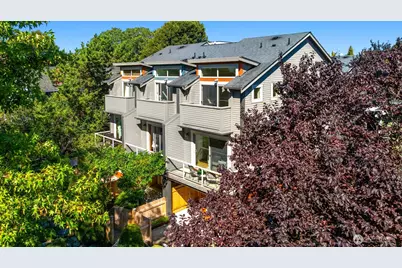 2340 44th Avenue SW #C, Seattle, WA 98116 - Photo 2
