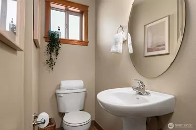 2340 44th Avenue SW #C, Seattle, WA 98116 - Photo 12