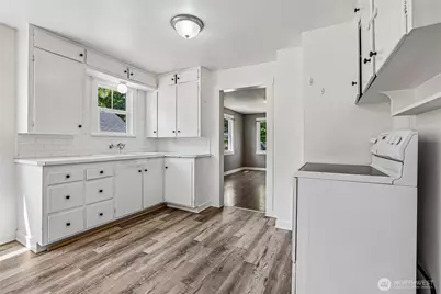 6925 52nd Avenue W, University Place, WA 98467 - Photo 18