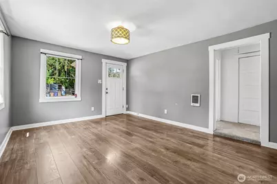 6925 52nd Avenue W, University Place, WA 98467 - Photo 4