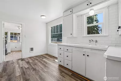 6925 52nd Avenue W, University Place, WA 98467 - Photo 16