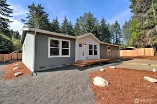 201 E Alderney St, Union, WA 98592 - Photo 1